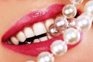 Отбеливание зубов: отбеливающие полоски, пасты 