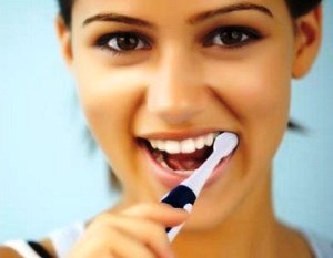 Как выбрать электрическую зубную щетку?