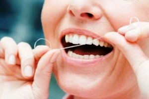 Зубная нить, как одно из важных средств гигиены полости рта