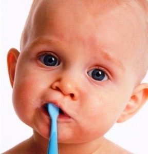 Правильный уход за полостью рта новорожденного