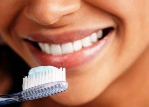 Лечебная зубная паста поможет предотвратить заболевания десен