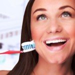 Отбеливающая зубная паста – универсальное средство по уходу за зубами