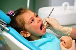 Стоматологическая клиника, настраиваем малыша на визит к врачу